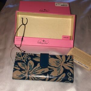 Patricia Nash Nazari Greek Floral Bifold Leather Wallet NWT, Registration & Box